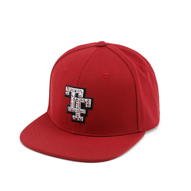 Neue Mode Neue Stickerei Logo 95 % Baumwolle 5 % Spandex Snapback Hut Rote Farbe Snapback Hut