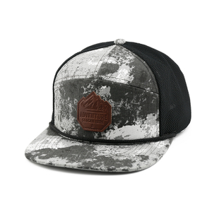 Neue Designer-Stil-Unisex-Snappack-Kappe mit Lederabzeichen, Camouflage-Stil, 7-Panel-Trucker-Mütze, Netzkappe